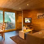 Apartament Damuelser Holzhus