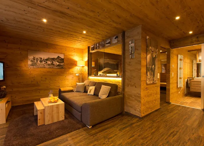 Damuelser Holzhus * Damuels